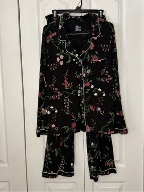 Black Floral Pajama Set with Pink & Green Blooms soft stretchy Large